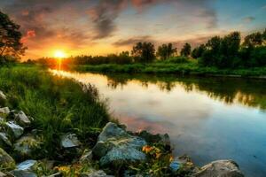 Sonnenuntergang und Fluss foto