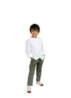 wenig Junge Mode lächelnd Kind im Weiß Hemd und grau Hose, Stil und Mode Ideen zum Kinder. foto