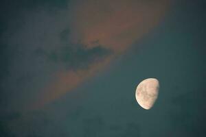 Sonnenuntergang Mond Aussicht foto