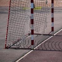 alte Straßenfußballtor-Sportausrüstung foto