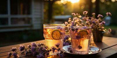 ai generiert. ai generativ. Lavendel Cocktails mit Pflanze Blume. Aktualisierung Getränk trinken im Glas auf Sonnenuntergang Abend auf Holz Tisch. Party Familie Stimmung. Grafik Kunst foto