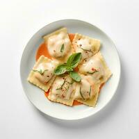 Essen Fotografie von Ravioli auf Teller isoliert auf Weiß Hintergrund. generativ ai foto