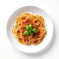 Essen Fotografie von Spaghetti auf Teller isoliert auf Weiß Hintergrund. generativ ai foto