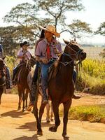 apore, goias, Brasilien - - 05 07 2023 zu Pferd Reiten Veranstaltung öffnen zu das Öffentlichkeit foto