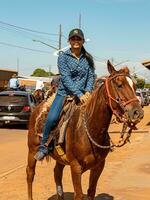 apore, goias, Brasilien - - 05 07 2023 zu Pferd Reiten Veranstaltung öffnen zu das Öffentlichkeit foto