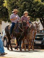 apore, goias, Brasilien - - 05 07 2023 zu Pferd Reiten Veranstaltung öffnen zu das Öffentlichkeit foto