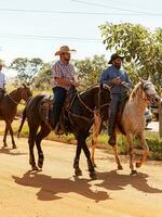 apore, goias, Brasilien - - 05 07 2023 zu Pferd Reiten Veranstaltung öffnen zu das Öffentlichkeit foto