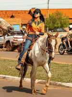 apore, goias, Brasilien - - 05 07 2023 zu Pferd Reiten Veranstaltung öffnen zu das Öffentlichkeit foto