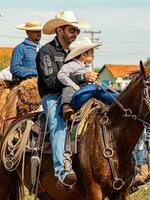 apore, goias, Brasilien - - 05 07 2023 zu Pferd Reiten Veranstaltung öffnen zu das Öffentlichkeit foto