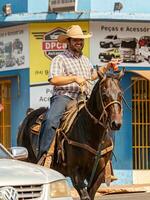 apore, goias, Brasilien - - 05 07 2023 zu Pferd Reiten Veranstaltung öffnen zu das Öffentlichkeit foto