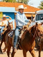 apore, goias, Brasilien - - 05 07 2023 zu Pferd Reiten Veranstaltung öffnen zu das Öffentlichkeit foto