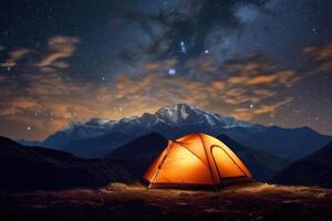 beleuchtet Lager Zelt unter ein Aussicht von das Berge und ein sternenklar Himmel. generativ ai foto