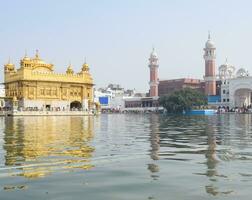 schön Aussicht von golden Tempel - - Harmandir sahib im Amritsar, Punjab, Indien, berühmt indisch Sikh Wahrzeichen, golden Tempel, das Main Heiligtum von sikhs im Amritsar, Indien foto