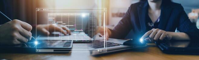 Geschäftsmann Analysieren Geschäft Unternehmen Daten Management, Geschäft Analytik mit Diagramme, Metriken und kpis zu verbessern organisatorisch Leistung, Marketing, finanziell Organisation Strategie. foto