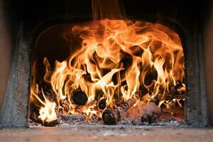 Feuer und Flammen von Holz foto