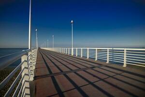 Aussicht von das Seebrücke von Yachthafen di Massa foto