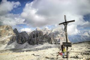 Dolomiten das Berg Gruppe von das Tofan Italien foto