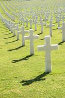 das Weiß Kreuze von das Krieg Friedhof im Florenz foto
