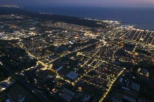 viareggio Stadt Antenne Aussicht beim Nacht foto