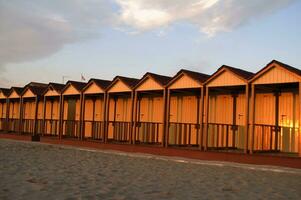 das typisch Strand Kabinen von Stärke dei marmi foto