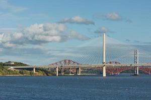Die neue Queensferry Crossing Bridge in Edinburgh, Schottland