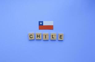 September 18, Unabhängigkeit Tag von Chile, Flagge von Chile, minimalistisch Banner mit das Inschrift im hölzern Briefe foto