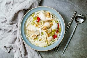 Golbaengi Seetang, Koreanisch Stil Meer Schnecke Suppe Essen kitchengolbaengi Seetang, Koreanisch Stil Meer Schnecke Suppe Essen Küche foto