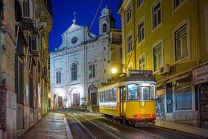 Straßenbahn der Linie 28 in Lissabon, Portugal