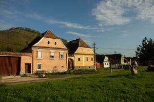 Biertan ein sehr schön mittelalterlich Dorf im Siebenbürgen, Rumänien. ein historisch Stadt, Dorf im Rumänien Das hat konserviert das fränkisch und gotisch architektonisch Stil. Reise Foto. foto