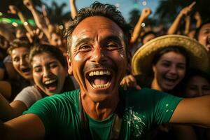 Mexikaner Strand Fußball Fans feiern ein Sieg foto