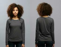 Frau tragen ein grau T-Shirt mit lange Ärmel. Vorderseite und zurück Sicht. ai generiert foto