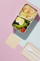 Draufsicht Zusammensetzung Essen japanische Bento Box foto