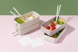 Draufsicht Zusammensetzung Essen japanische Bento Box foto