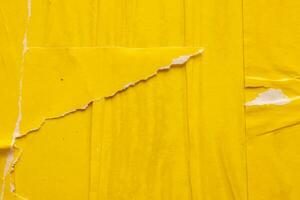 alt Grunge zerrissen zerrissen Gelb Papier Poster Oberfläche Textur Hintergrund foto