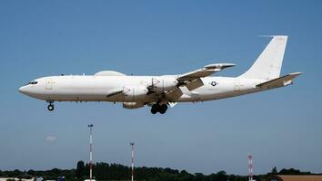 vereinigt Zustände Marine boeing e-6b Merkur in der Luft Befehl Flugzeug Ankunft und Landung zum riat königlich International Luft tätowieren 2018 Flugschau foto