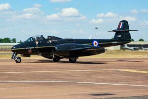 Martin-Bäcker Gloster Meteor g-jwma Flugzeug Ankunft und rollen zum riat königlich International Luft tätowieren 2018 Flugschau foto