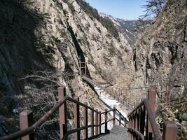 Treppen in den Bergen bei Seoraksan, Südkorea foto