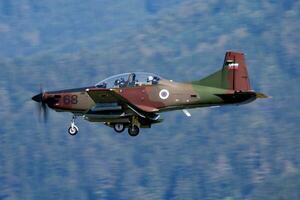 Militär- Trainer Flugzeug beim Luft Base. Luft Macht Flug Betrieb. Luftfahrt und Flugzeug. Luft Verteidigung. Militär- Industrie. fliegen und fliegend. foto