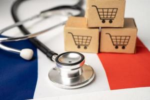 Warenkorb-Logo mit Frankreich-Flagge, Online-Shopping-Import-Export-E-Commerce-Finanzgeschäftskonzept.