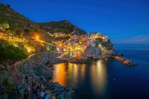 bunt Stadtbild von Gebäude Über Mittelmeer Meer, Europa, cinque terre im Italien foto