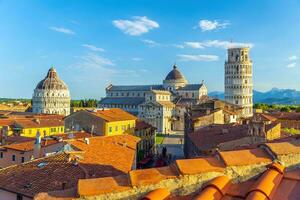 das berühmt gelehnt Turm im Pisa, Italien foto