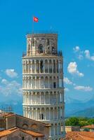 das berühmt gelehnt Turm im Pisa, Italien foto