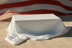 Weiß Tischdecke auf das Strand mit das amerikanisch Flagge im das Hintergrund ai generiert foto