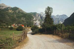 theth Kirche - - kisha e das - - im theth, Albanien foto