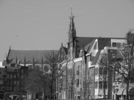 die stadt haarlem in den niederlanden foto