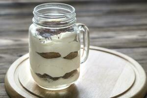 Tiramisu im das Mason Krug foto