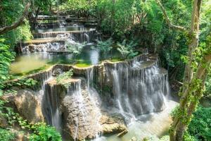 Wasserfall tropischer Regenwald schön natürlich foto