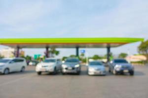 abstrakte Unschärfe und defokussierte Tankstelle foto