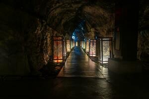 Brücke beim Enoshima iwaya Höhle Platz im das Westen Ende von Enoshima Insel im Fujisawa, Kanagawa, Japan foto