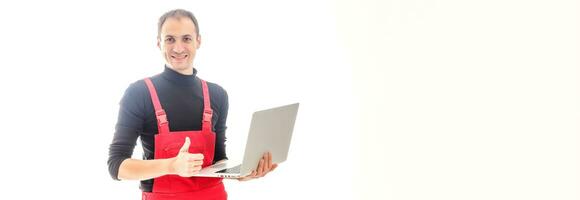 Mechaniker mit Laptop Über Weiß Hintergrund foto